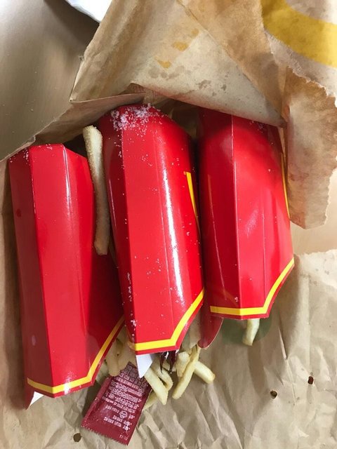 고객 엿먹이는 명동 맥도ㄴㄷ 직원.이거 문제있는거 아닌가요?? | 인스티즈