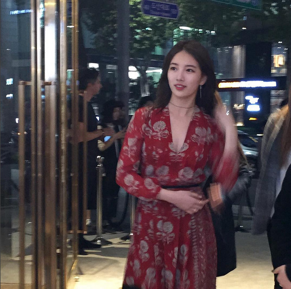 현실 실물감이 느껴지는 수지 직찍짤들.jpgif | 인스티즈