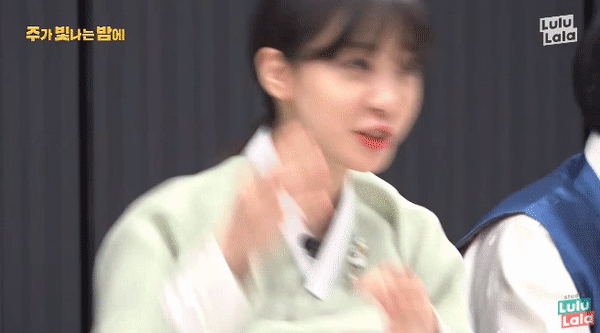 김민아 아나운서 주스짜는 춤.gif | 인스티즈
