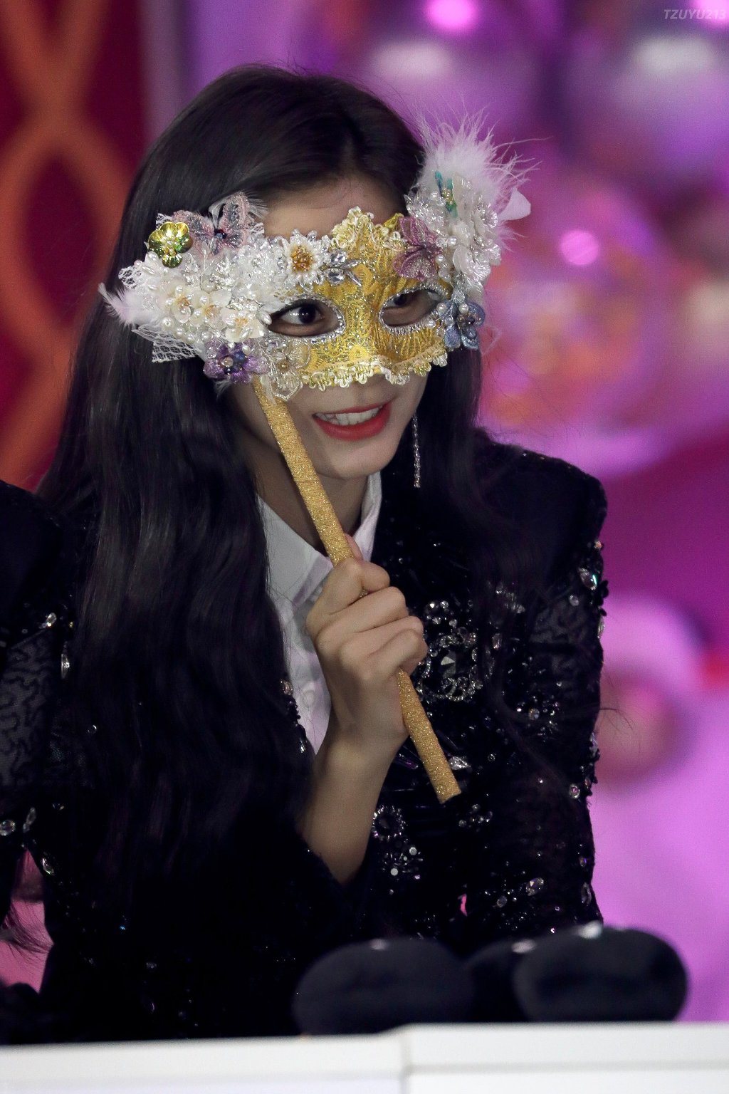 감탄만 나오는 최근 쯔위의 미모.jpgif | 인스티즈
