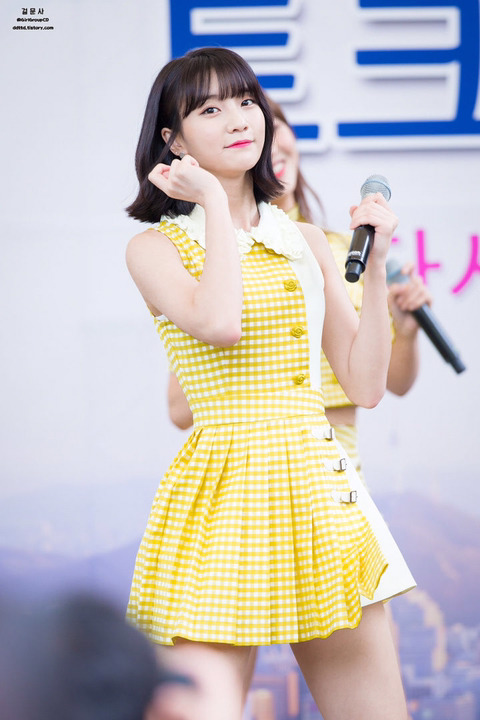 [오마이걸] 위쳐3를 하다가 프리실라의 노래가 감미로워서 비니 | 인스티즈