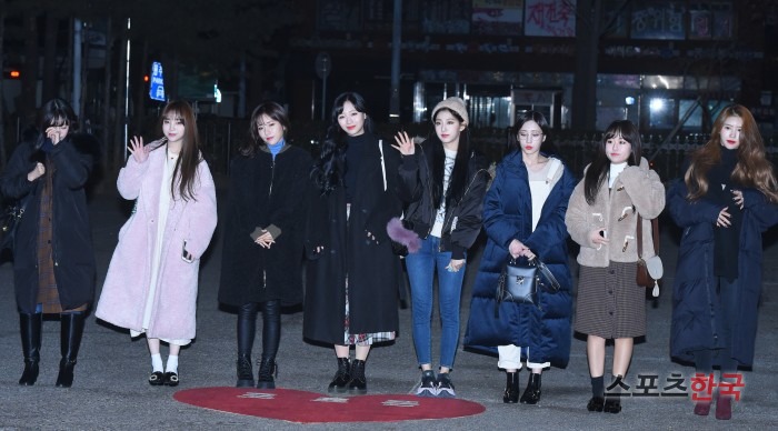 조용했던 미주와 덩달아 평범해진 러블리즈의 포토타임.gif | 인스티즈