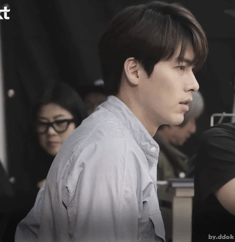 배우 현빈 옆모습 클라스.gif | 인스티즈