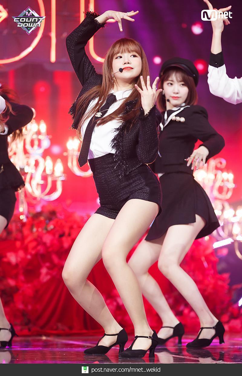아이즈원) 어제 결국 떽띠로 결론난 메보 조유리.jpgif | 인스티즈