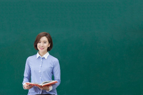잘가르치는데 성격 더러운 선생님 vs 못가르치는데 열정가득 친절보스 선생님 | 인스티즈