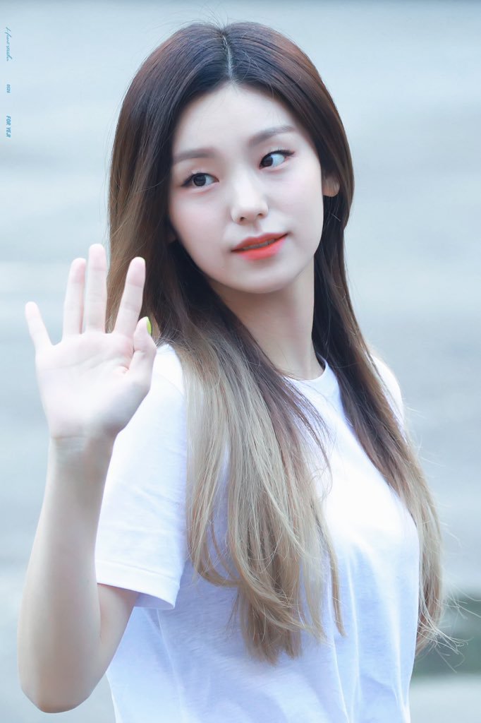 솔직히 좀 귀여운 ITZY 예지.jpgif | 인스티즈