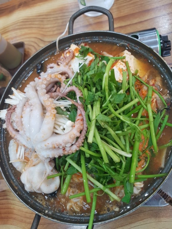옹골찬아구동태해물찜탕 이미지