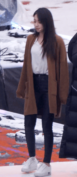 이제는 슬렌더가 된 강미나.gif | 인스티즈